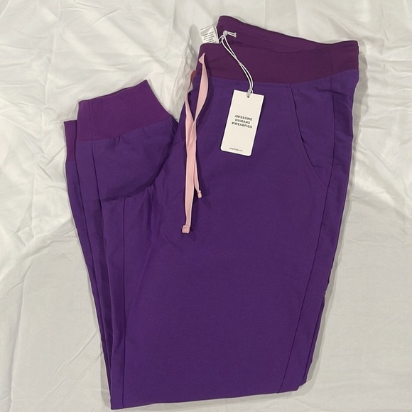 FIGS Zamora Jogger Scrub Pant in Violet Purple. Color No Longer Available. - Picture 5 of 6
